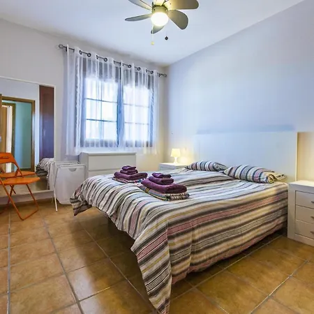 Olivia Country El * Cotillo