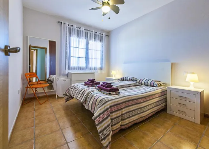 Olivia Country El * Cotillo